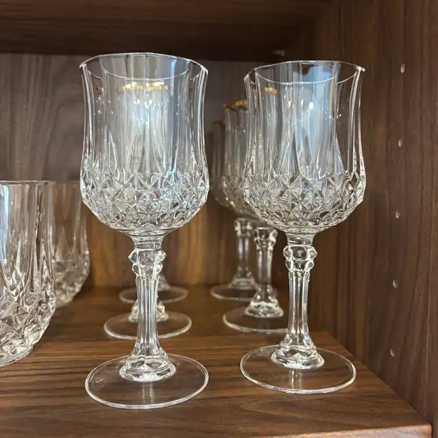 4 verres   6 coupes à vin Cristal d’Arques France - Photo 3