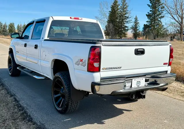 2007 Chevrolet Silverado 2500HD 6L GAS LS 4x4  VERY CLEAN - Photo 6