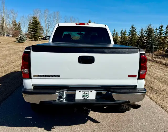 2007 Chevrolet Silverado 2500HD 6L GAS LS 4x4  VERY CLEAN - Photo 7