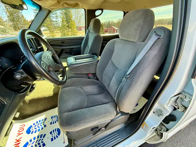 2007 Chevrolet Silverado 2500HD 6L GAS LS 4x4  VERY CLEAN - Photo 9