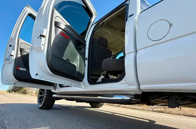 2007 Chevrolet Silverado 2500HD 6L GAS LS 4x4  VERY CLEAN - Photo 16