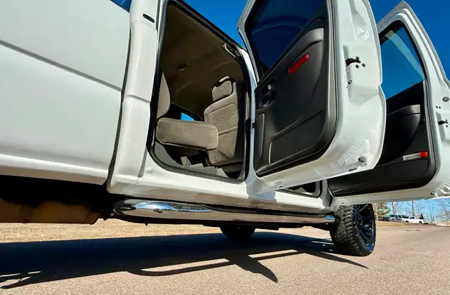 2007 Chevrolet Silverado 2500HD 6L GAS LS 4x4  VERY CLEAN - Photo 17