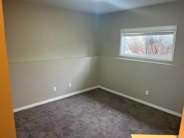 3 bed/2 bath end unit townhouse for rent in Penhold! - Photo 5