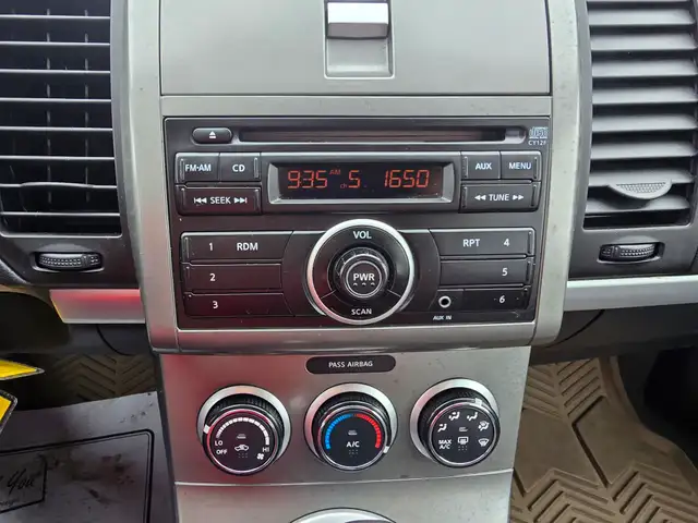2012 Nissan Sentra - Photo 15