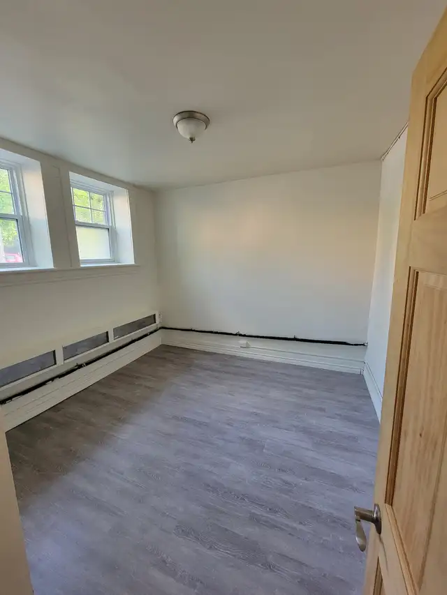 ALCADE APARTMENTS 720 DORCHESTER AVE LG 2BR LOWER LEVEL AVAILABL - Photo 3
