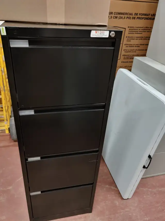 4 DRAWER VERTICAL METAL CABINET
