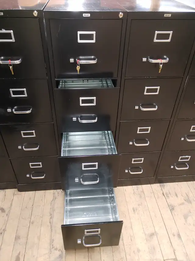 4 DRAWER VERTICAL METAL CABINET - Photo 2