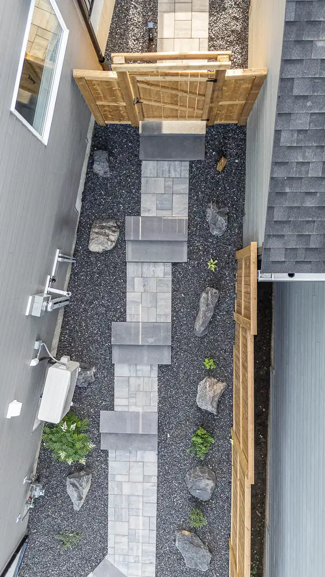 Landscape construction (Multiple positions avaliable) - Photo 3