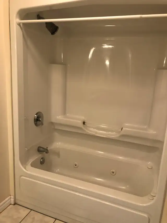 2 Bedroom/2bathroom Condo $2095/Downtown Hamilton/Go-Train - Photo 14