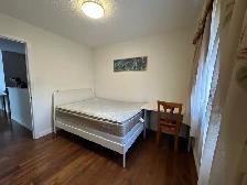 Room   Den for Rent | Wismer, Markham | $850