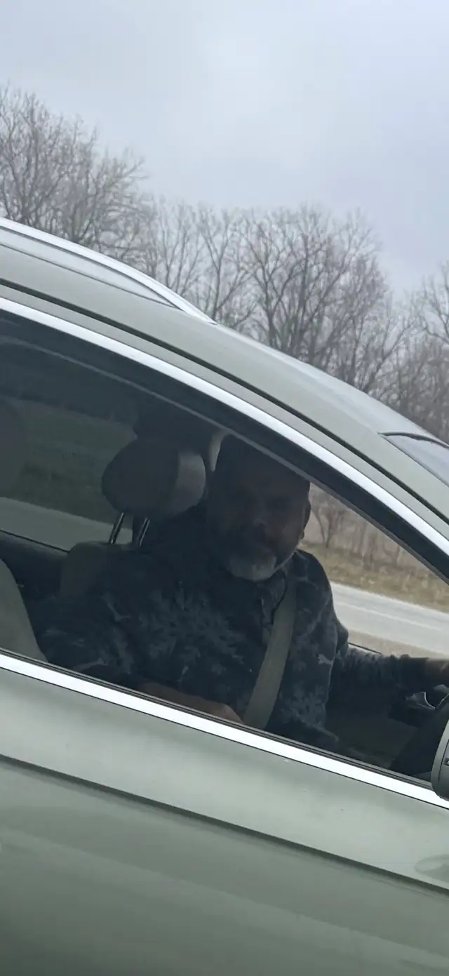 looking for this disgusting person