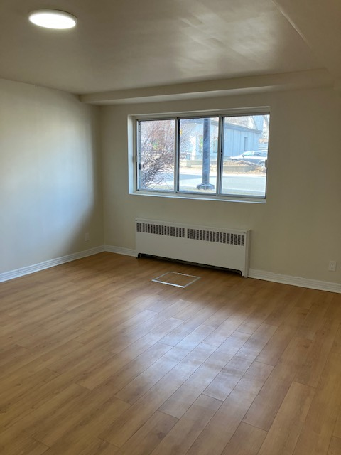 1 1/2 rénové à Dorval près des services - Photo 2