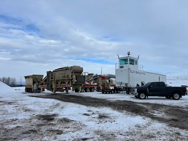 Looking for gravel crusher operator - Photo 2