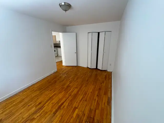 3 1/2 bien éclairé | Métro Pie-IX | Chauffage et eau chaude incl - Photo 3