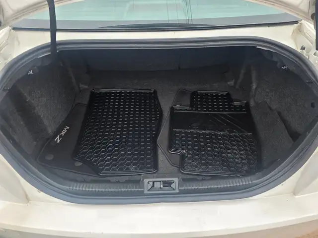 2010 Lincoln MKZ - Photo 14