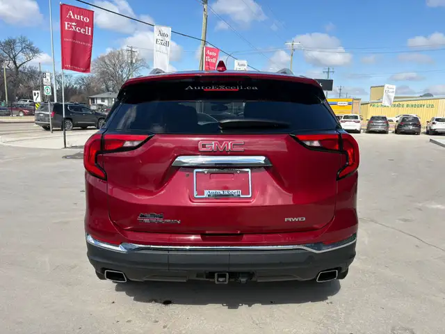 2018 GMC TERRAIN SLT - LEATHER SEATS - NAV - POWER LIFTGATE - Photo 4