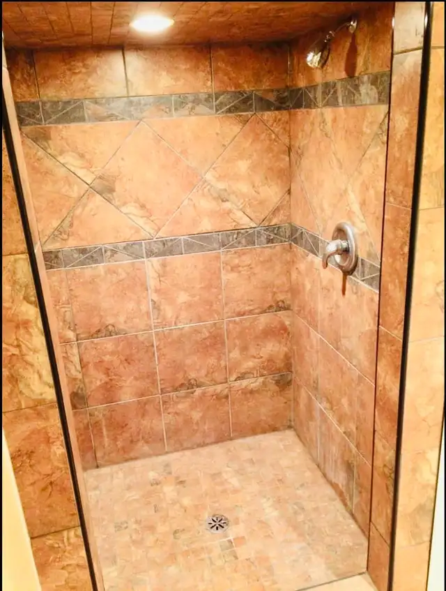 East Mountain, Legalized 1 Bedrooms Basement Suite - Photo 5