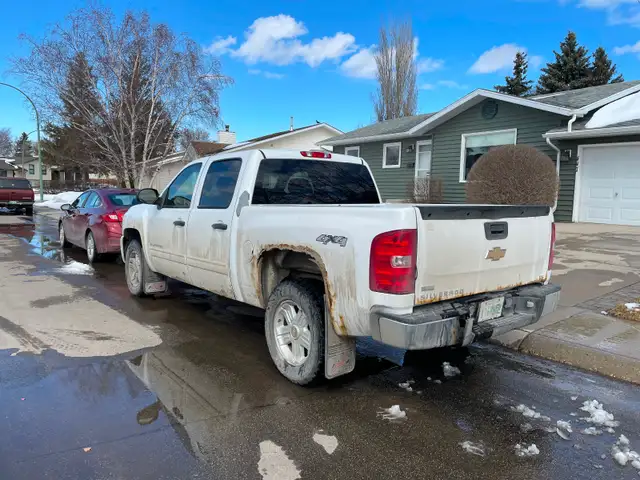 2010 Chev Silverado 1500 LS Crewcab - Photo 3