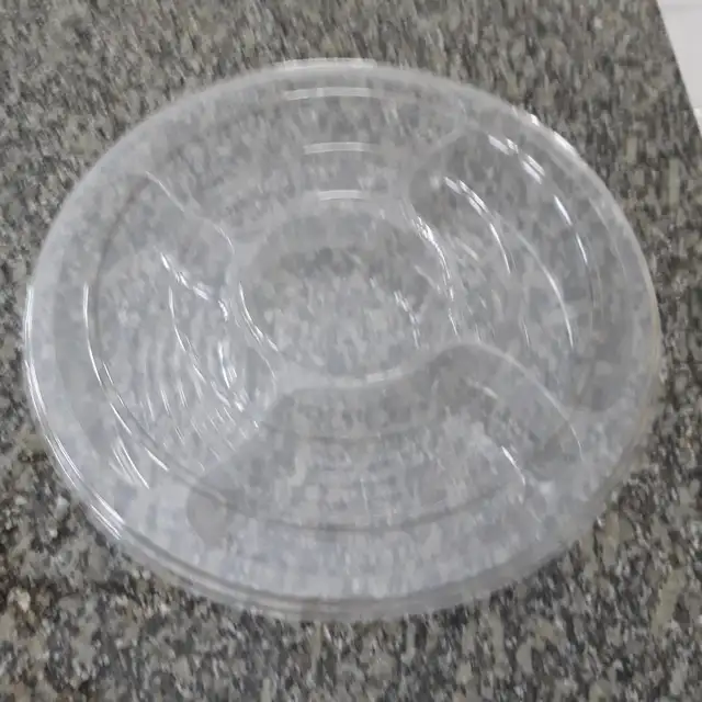 2CONTENANTS CUISINE 13'DIAMÈTRE 5 PLACES INTÉRIEUR: $5.00 CHACUN - Photo 2