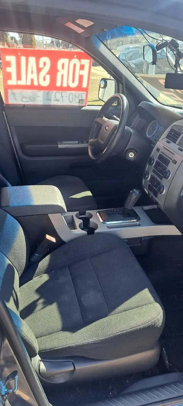 2009 Ford Escape AWD - Photo 4