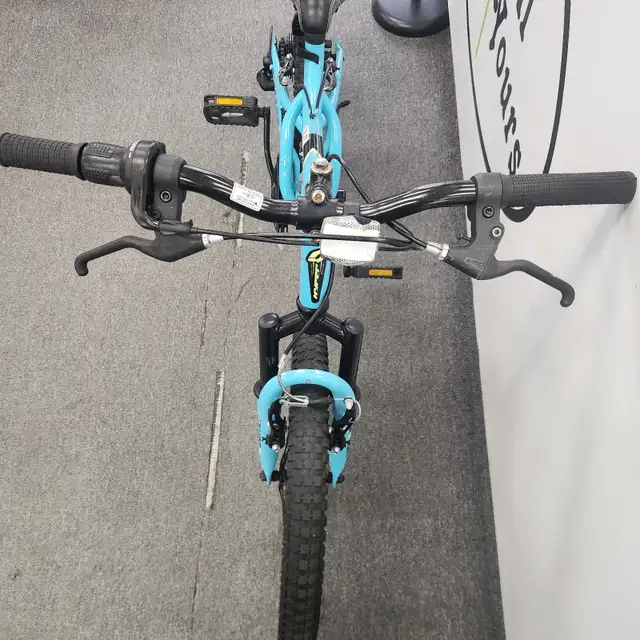 Hyper Bear Mountain Kids Bike - Photo 2