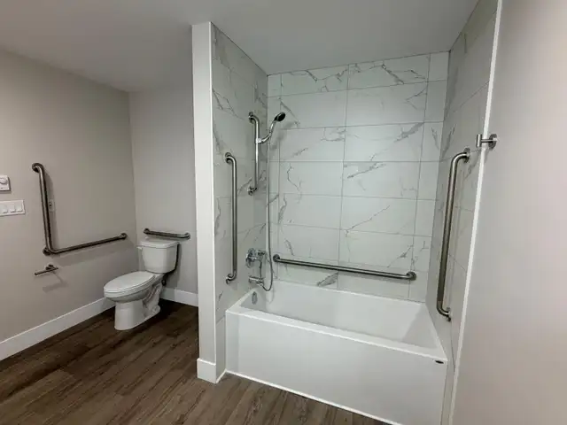 Brand new ground floor 1-bedroom apartment with walk-out balcony - Photo 4