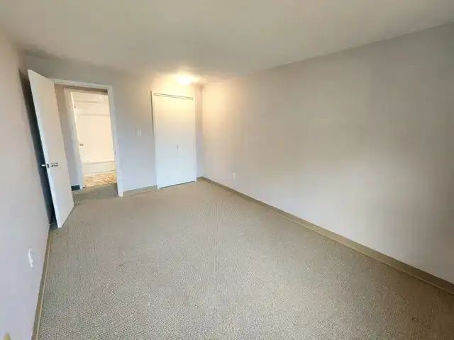 74 Balsam St-Sudbury/Copper Cliff - MAY, JUNE move-in - Photo 3