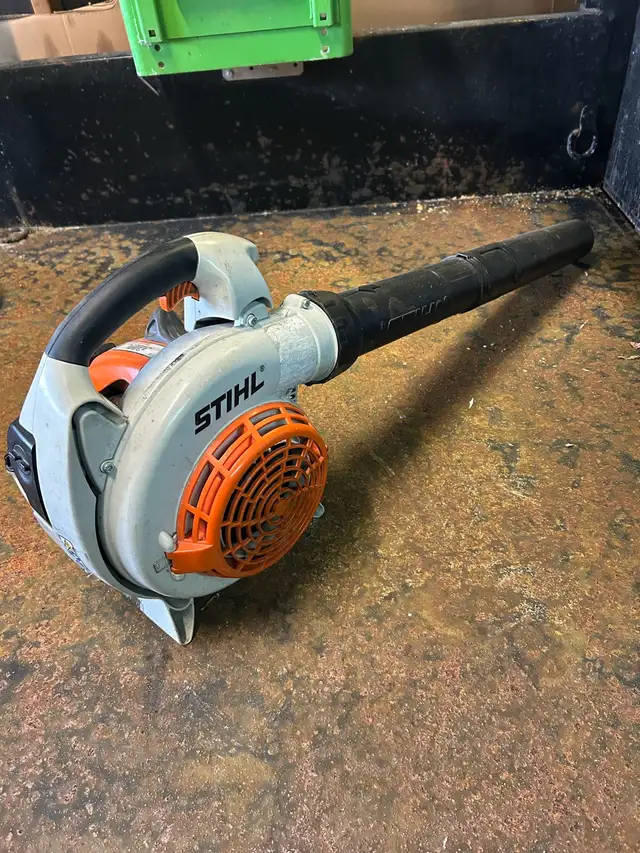 Stihl BG86 Hand Held Blower - Photo 3