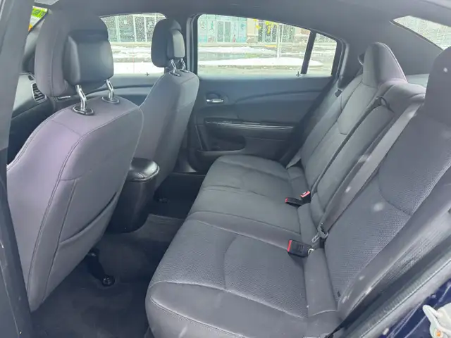 2014 Chrysler 200 Touring - Photo 14