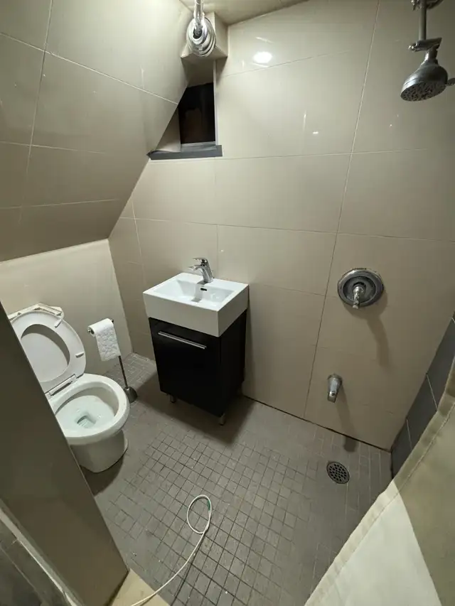 A studio apartment for rent-Toronto Downtown-All utilities inclu - Photo 4