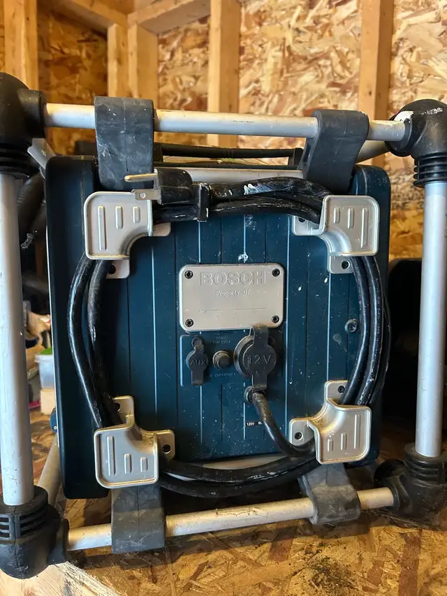 Bosch PB10 Jobsite Radio - Photo 3