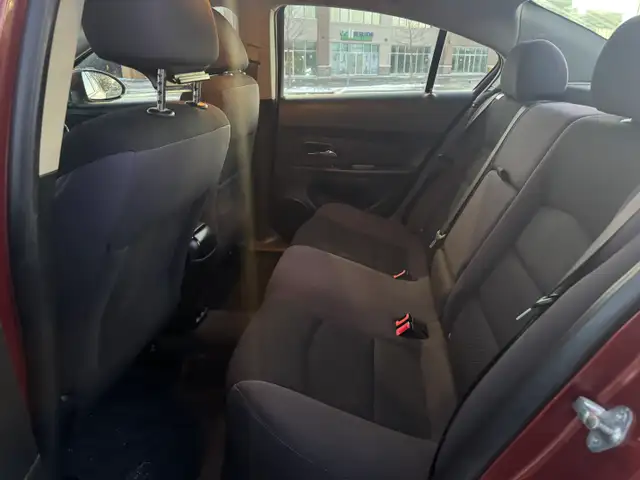 2012 Chevrolet Cruze LT Turbo w/1SA - Photo 12