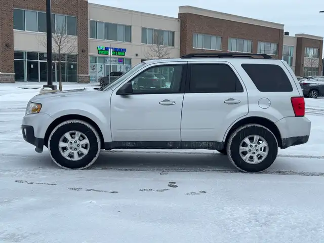 2010 Mazda Tribute GX I4 AWD - Photo 4