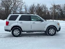 2010 Mazda Tribute GX I4 AWD - Photo 11