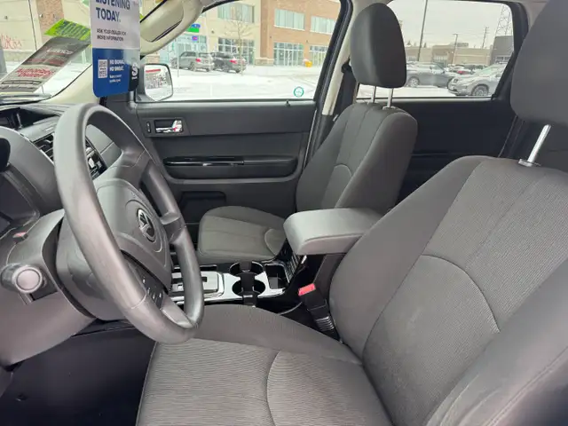 2010 Mazda Tribute GX I4 AWD - Photo 15