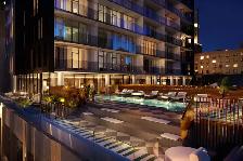 Luxury 1BR Condo Downtown Montreal (Furnished, Gym, Pool, 15min