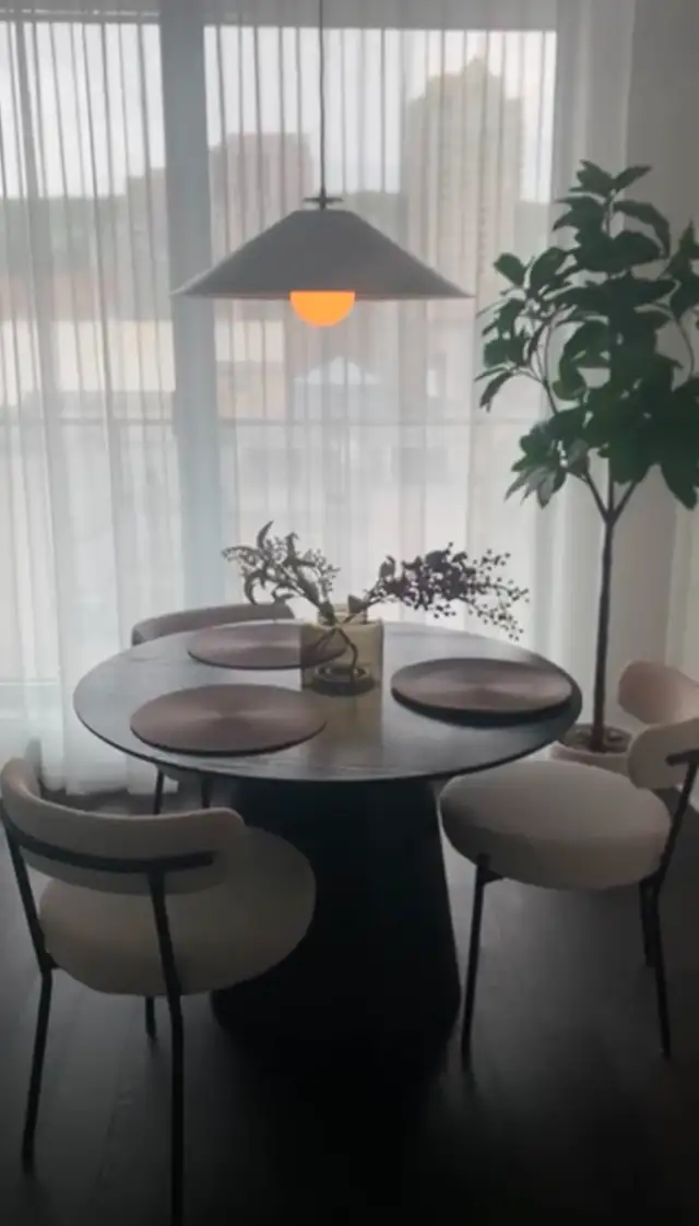 Luxury 1BR Condo Downtown Montreal (Furnished, Gym, Pool, 15min - Photo 4