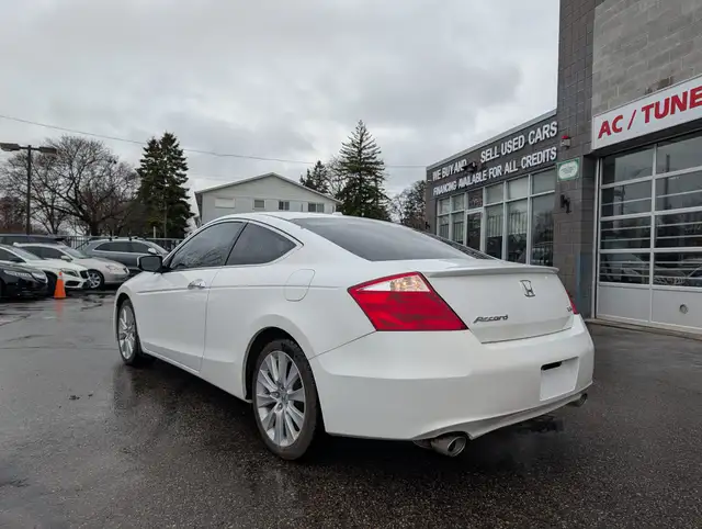 2009 Honda Accord Cpe EX-L • Navigation Well Maintained - Photo 4