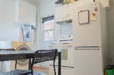 A LOUER 4 1/2: TOUT PRES DE 2 METROS, PARCS, FLEUVE, MAGASINS