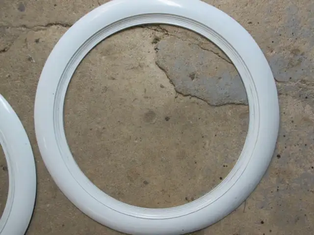 WHITEWALLS - Photo 3