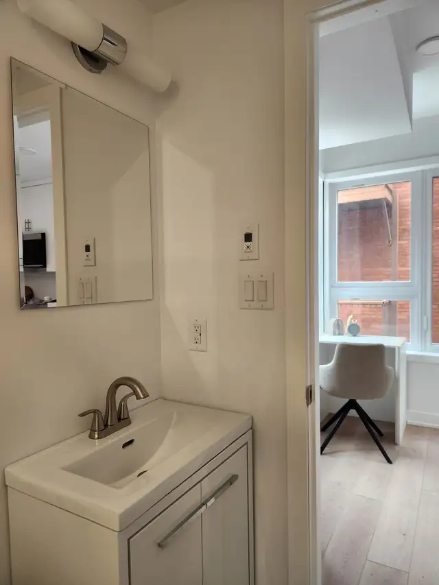 Full Furnished Bachelor Apartment $1825 - Photo 8