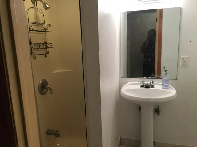 Studio Apartment with a Separate Entrance - Photo 9