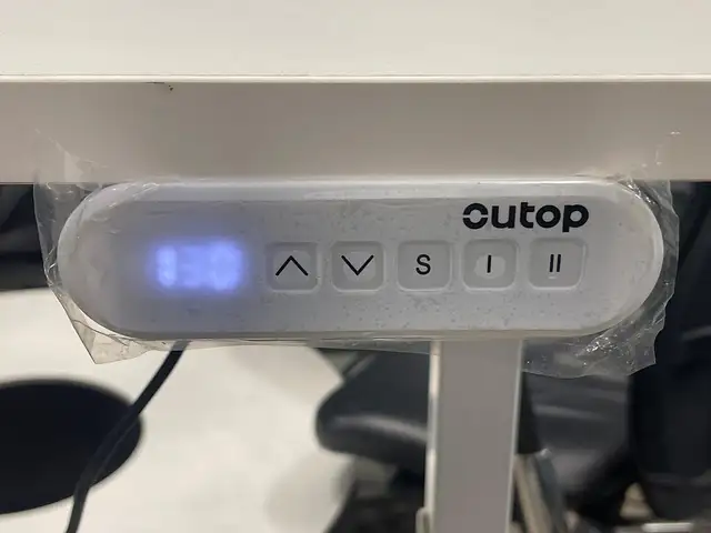 Outop Sit-Stand Desk-Used Desk-Call Us Now! - Photo 3