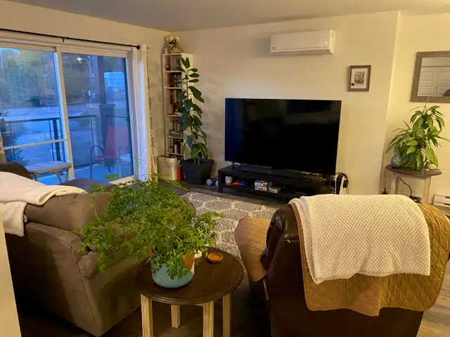 Condo 2 Chambres avec électros - 2 Bedroom with Applicances