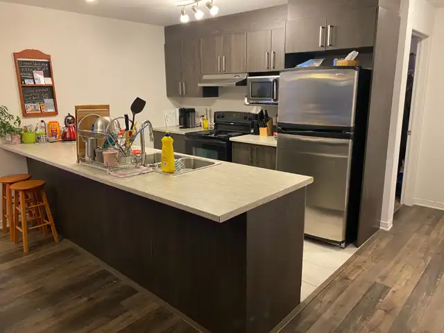 Condo 2 Chambres avec électros - 2 Bedroom with Applicances - Photo 6