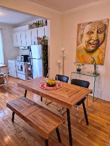 Très beau 3 1/2 à deux pas du Métro Jean-Talon et Fabre.