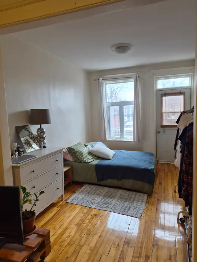 Très beau 3 1/2 à deux pas du Métro Jean-Talon et Fabre. - Photo 7