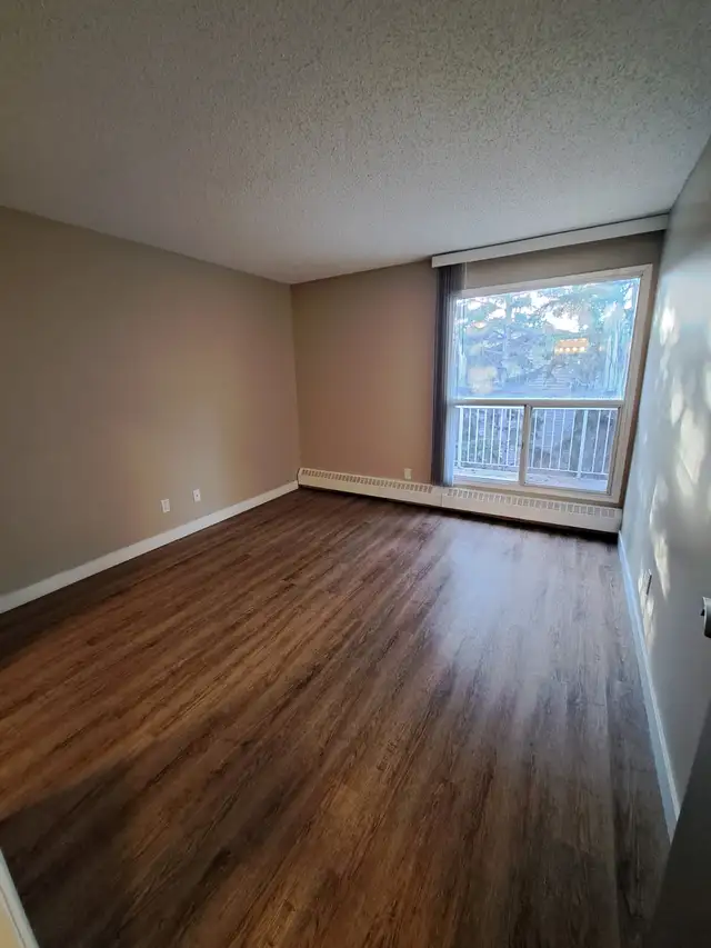 2 Bedroom for Rent in Calgary - Photo 5