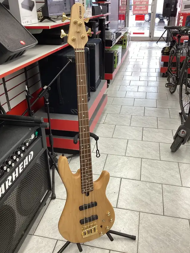 Basee électrique Yamaha