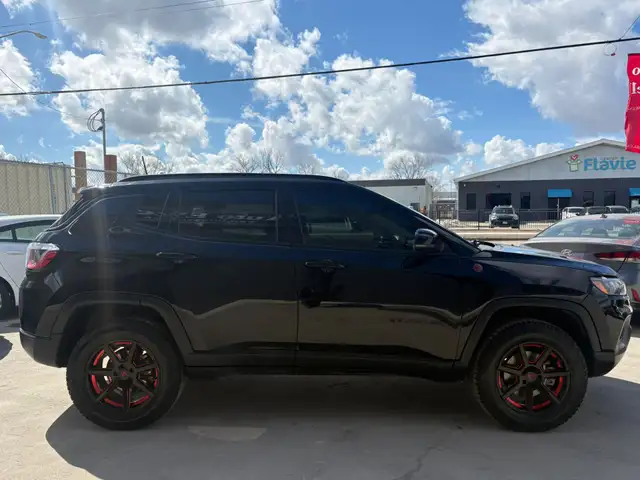 2022 JEEP COMPASS TRAILHAWK - NAVIGATION- SUNROOF - HEATED SEATS - Photo 6